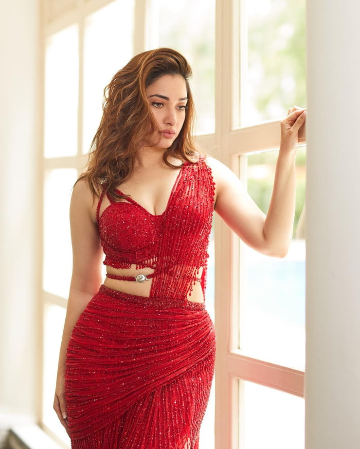 \"Captivating Tamannaah Bhatia: Sizzling Images and Stunning Photoshoots!\"