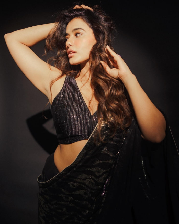 \"Captivating Ketika Sharma: Stunning Photos and Latest Trends!\"