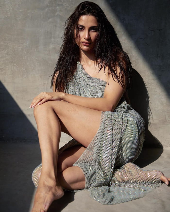 \"Captivating Shots of Diksha Singh - Exploring Her Allure and Charm!\"