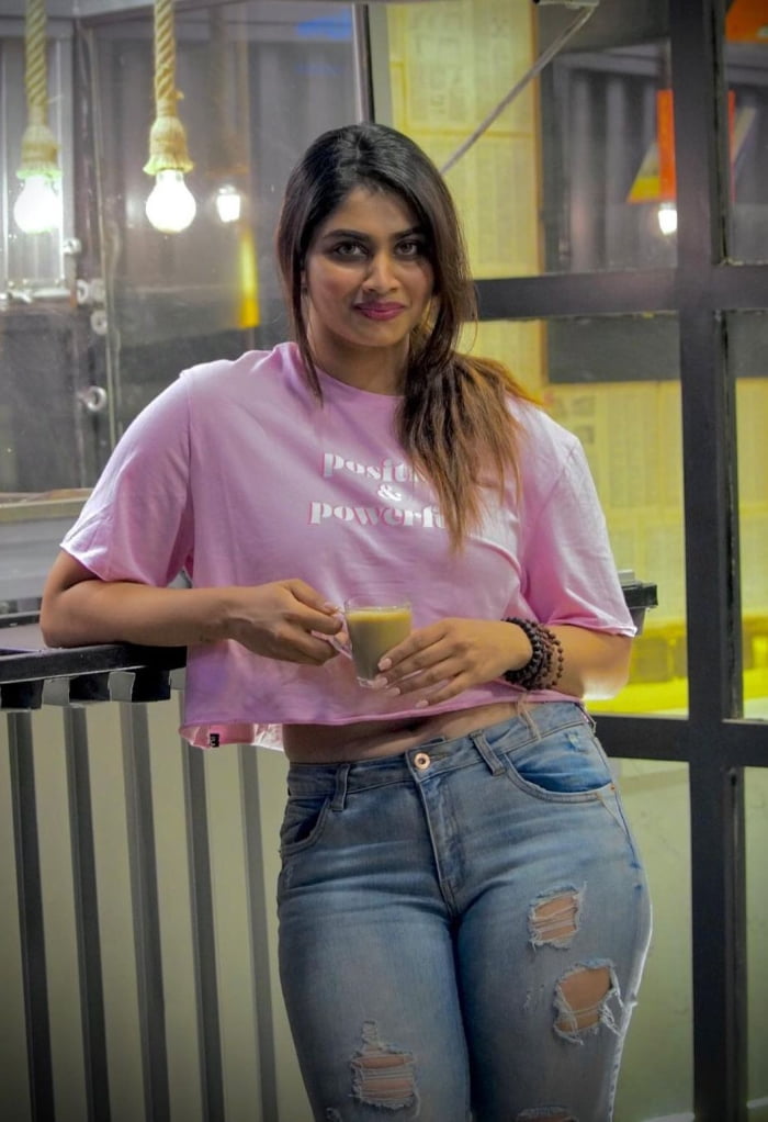 Captivating Shivani Narayanan Pictures: Discover the Latest Trending Snaps!