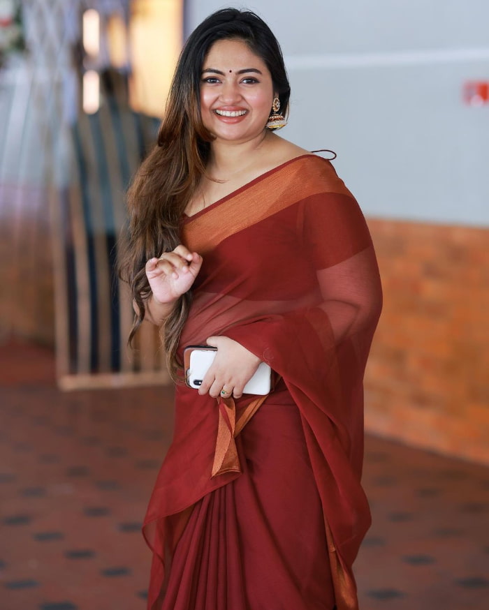 \"Captivating Portraits of the Stunning Shaalin Zoya - Explore Now!\"