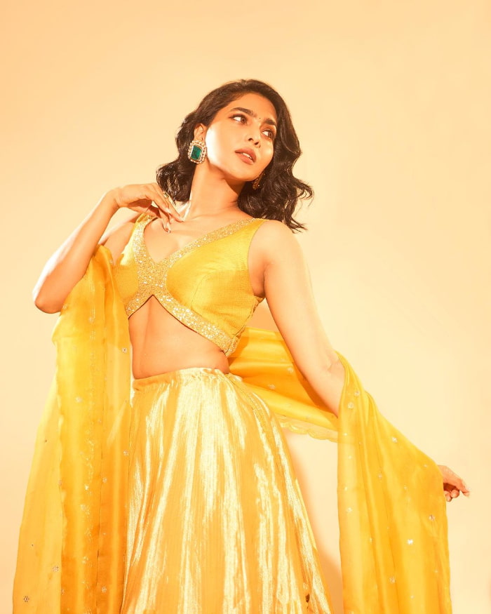 Latest Captivating Snaps of Aishwarya Lekshmi - Fresh Photo Gallery!