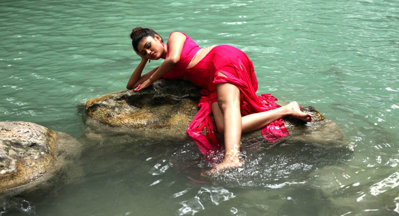 Oviya Photos in Sandamarutham Tamil Movie
