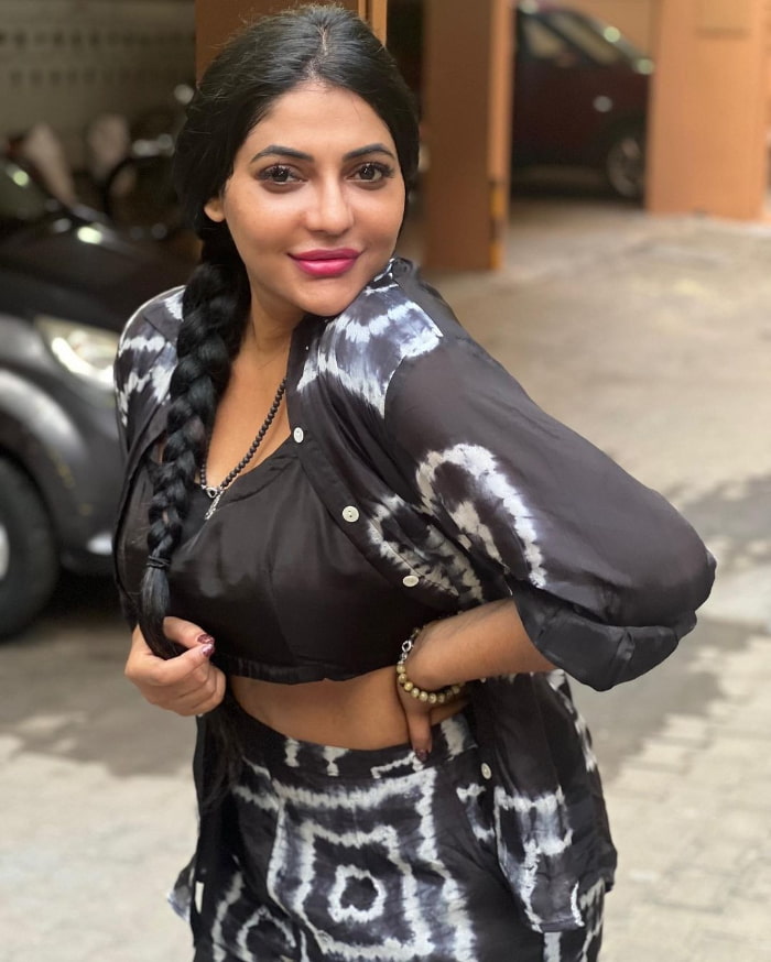 Latest Captivating Shots of Reshma Pasupuleti: Fresh Photo Gallery