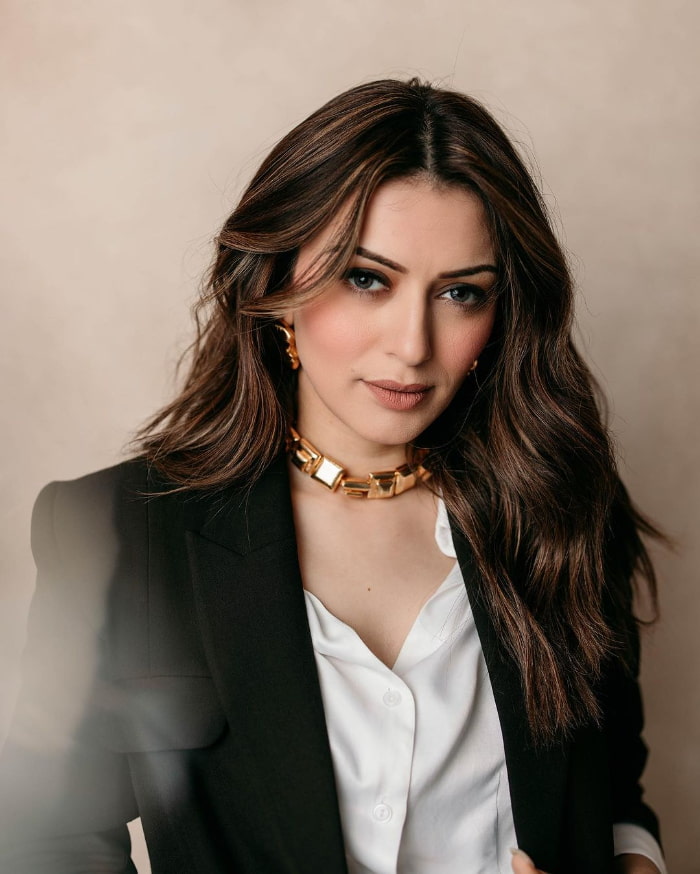 \"Hansika Motwani's Sizzling Photos: Trending Celebrity Snaps with Must-See Hashtags\"