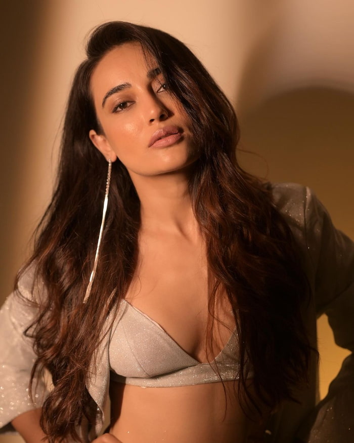 Captivating Snapshots of Surbhi Jyoti: Latest Trending Hashtags for Instagram