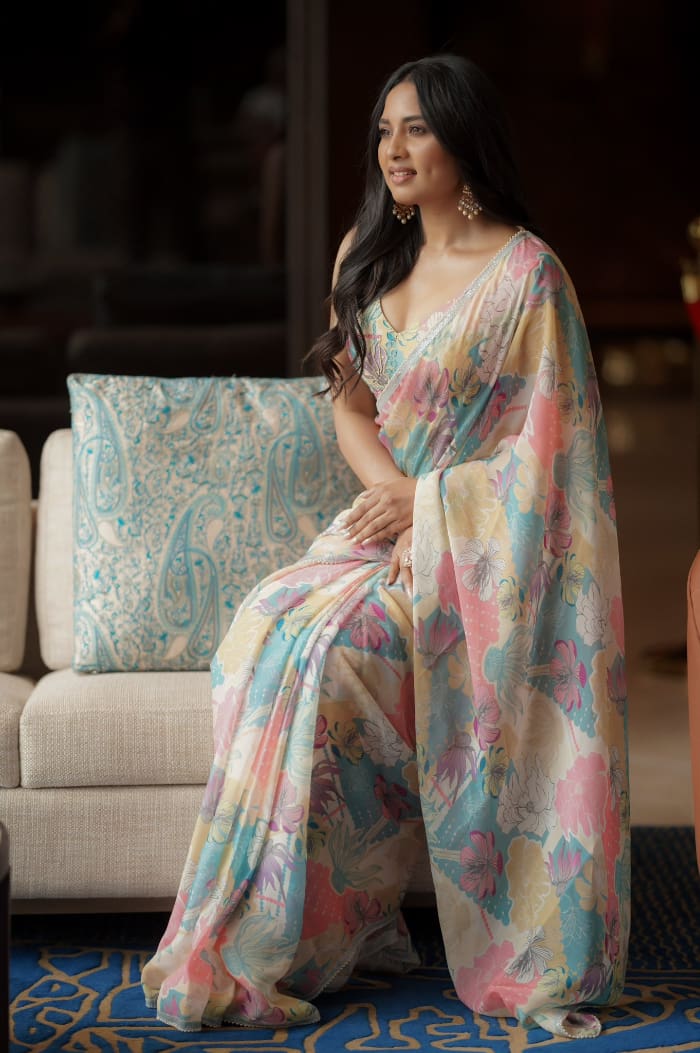 \"Captivating Images of Shrushti Dange: A Stunning Photo Gallery\"