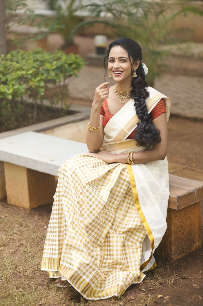 \"Subiksha's Stunning Photos: A Visual Delight to Explore!\"