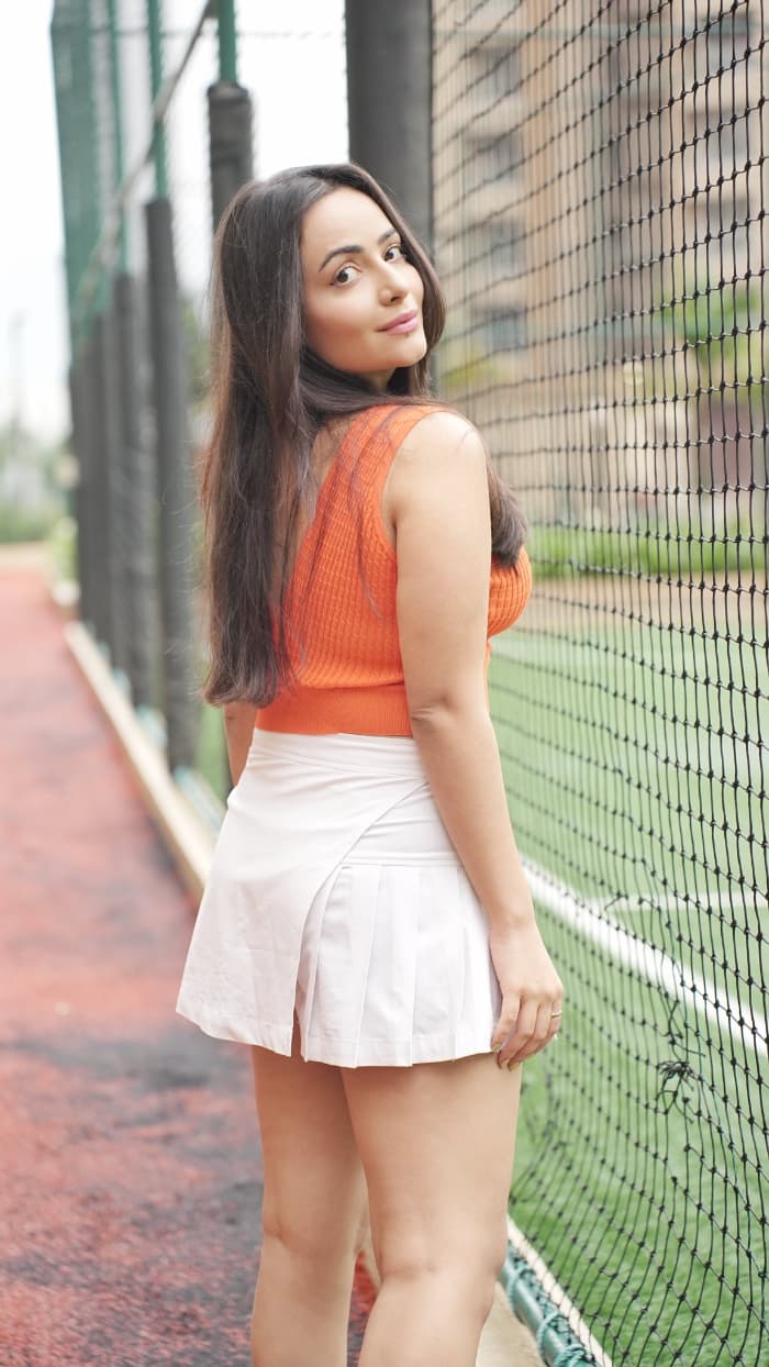 \"Captivating Aanchal Munjal Stills: A Glimpse of Beauty and Elegance\"