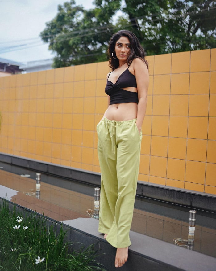 \"Deepti Sati: Stunning New Photos Revealed with Trending Hashtags\"