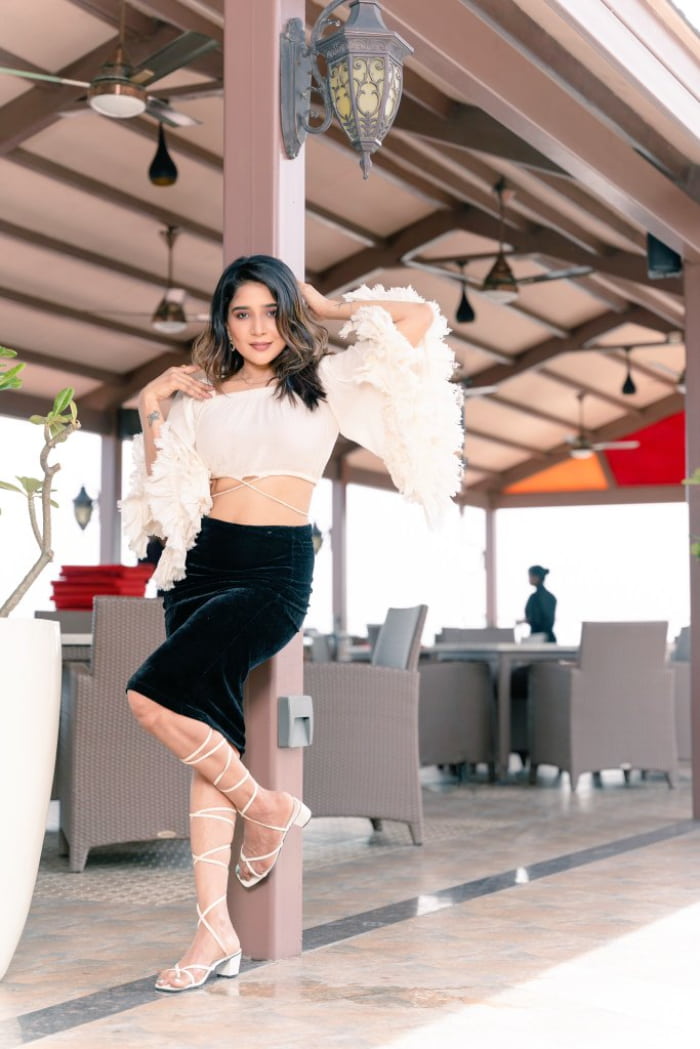 Trending Photos of Sakshi Agarwal | Exclusive Image Gallery\"