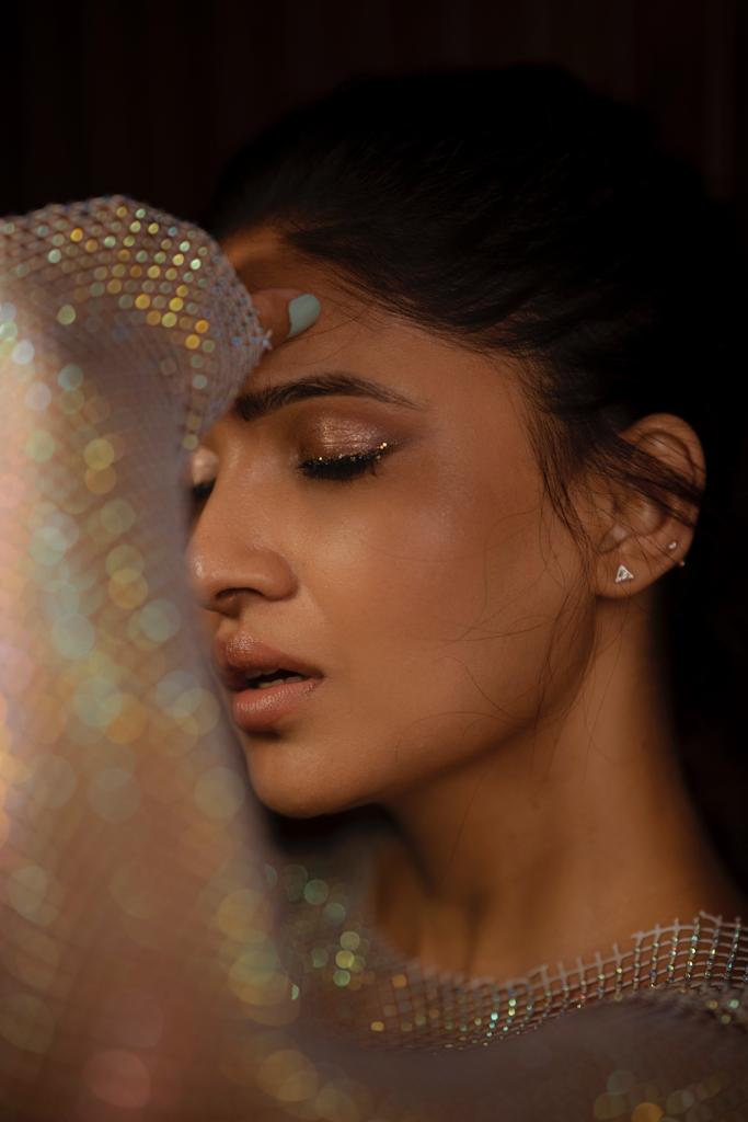 \"Vani Bhojan: Captivating Photography showcasing her Beauty\"