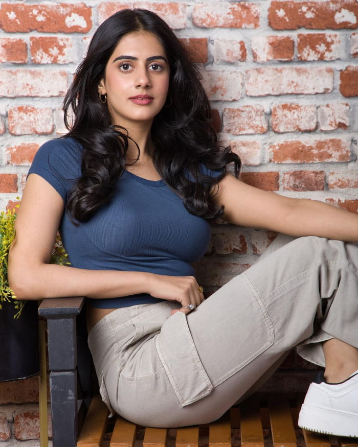 \"Gehna Sippy: Stunning New Pictures Unveiled!\"