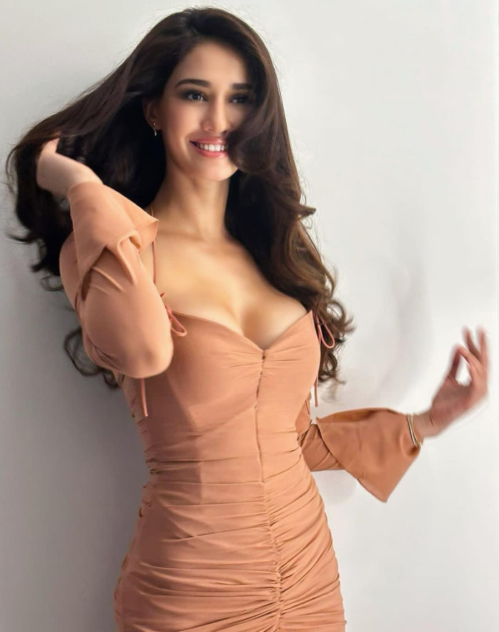 \"Captivating Disha Patani's Latest Photoshoot - A Stunning Display of Elegance\"