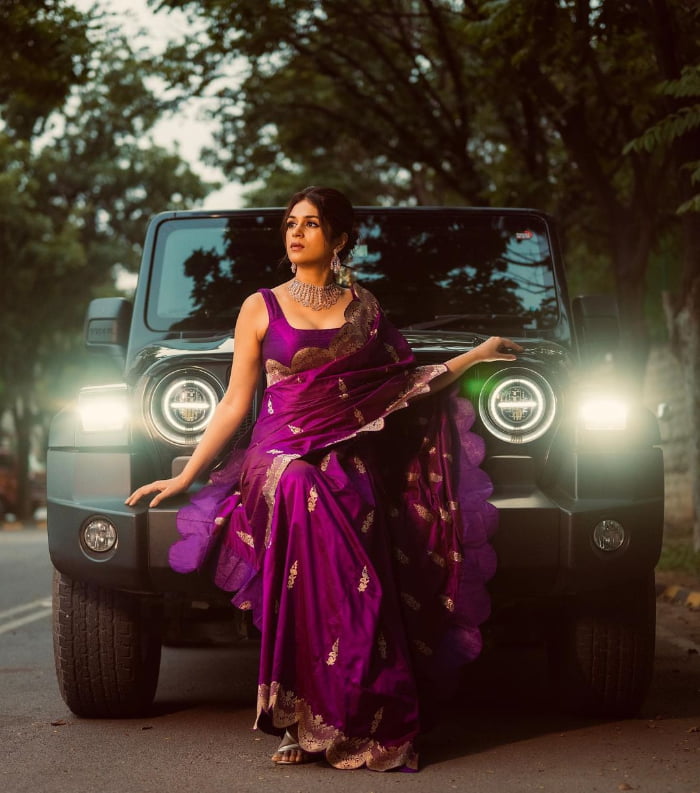 \"Discover the Versatile Talent of Shraddha Das | Bollywood's Rising Star\"