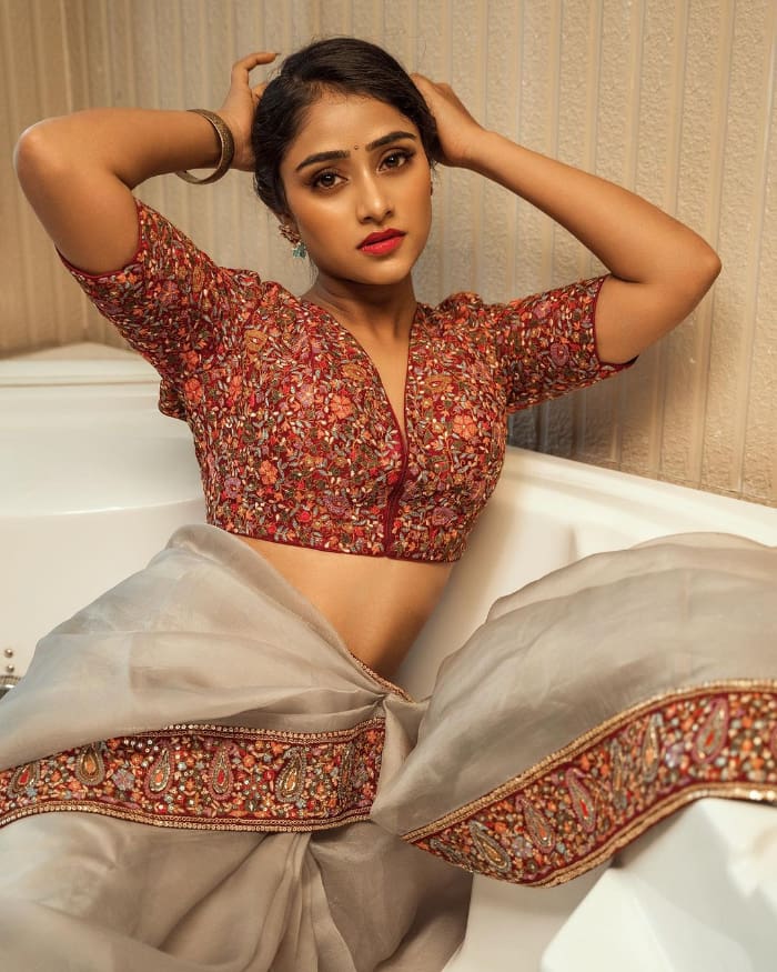 \"Captivating Sangeetha Sringeri Stills: A Visual Delight\"