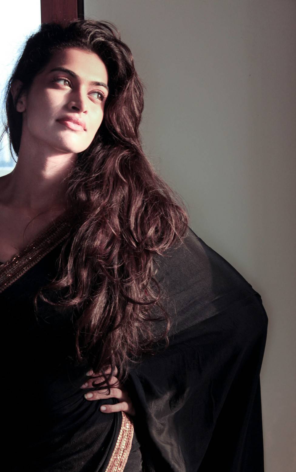 Actress Salony Luthra photoshoot Stills