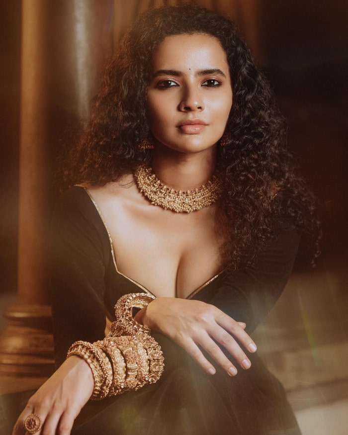 \"Stunning Athulya Chandra: Captivating and Trending Stills\"