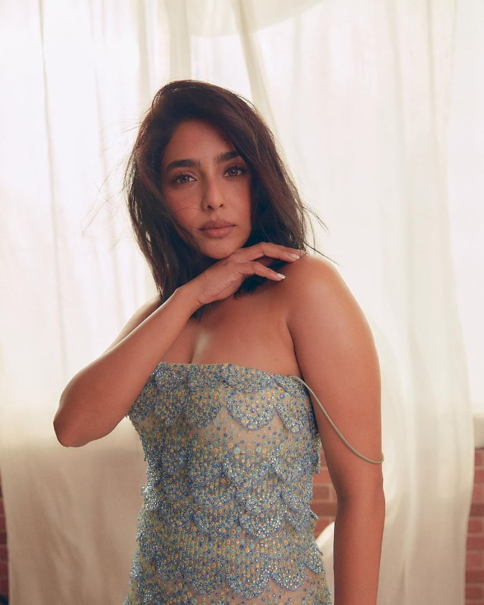 \"Aishwarya Lekshmi's Latest Captivating Moments - A Glimpse at Her Recent Clicks\"