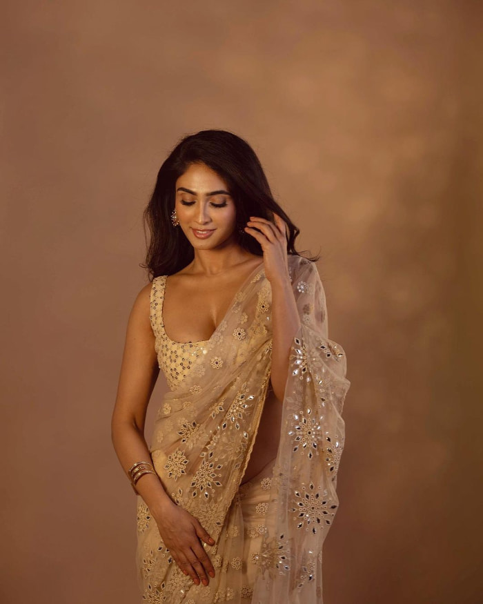 Captivating Photos Featuring Deepti Sati - A Stunning Visual Delight!