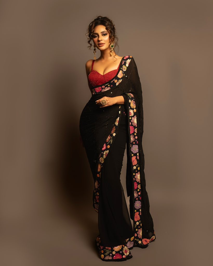 \"Discover the Newest Snaps Featuring Seerat Kapoor | Trending Celebrity Photos 2023\"
