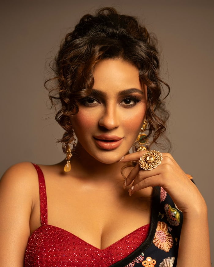 \"Discover the Newest Snaps Featuring Seerat Kapoor | Trending Celebrity Photos 2023\"