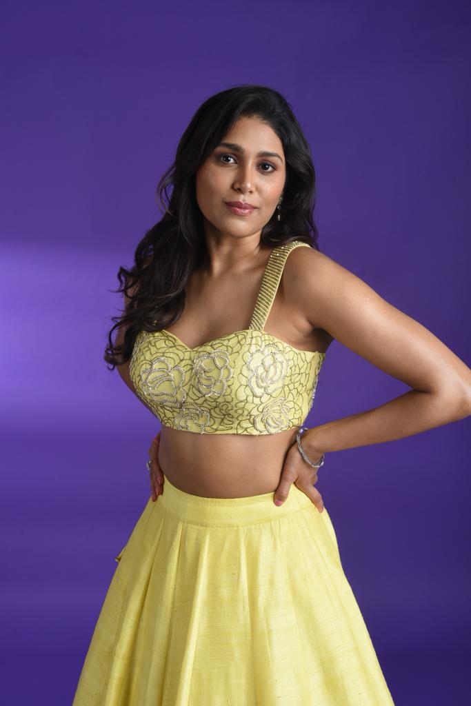 \"Captivating Manisha Yadav Photos: A Visual Delight for Your Eyes\"