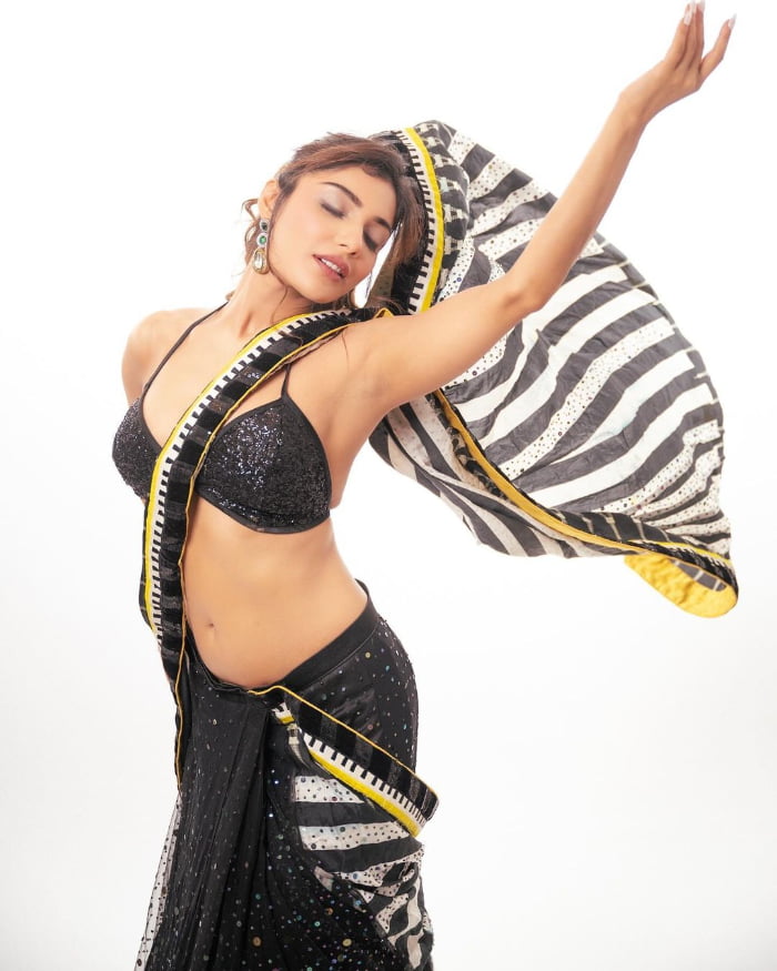 \"Captivating Shots Featuring Ishita Raj: A Visual Delight\"