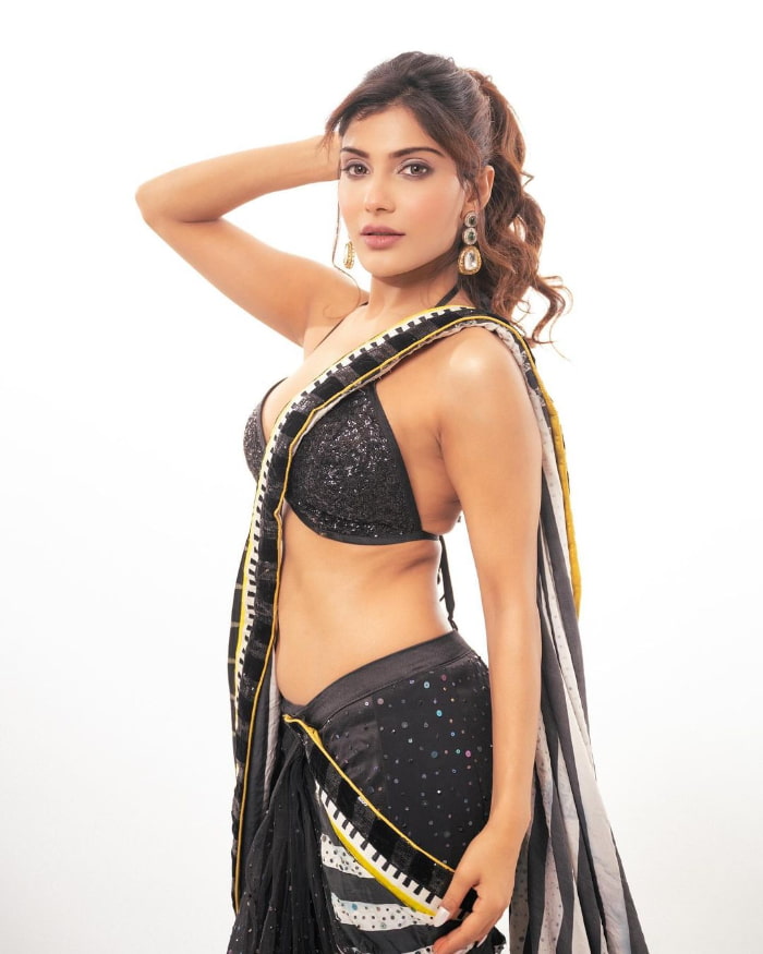 \"Captivating Shots Featuring Ishita Raj: A Visual Delight\"