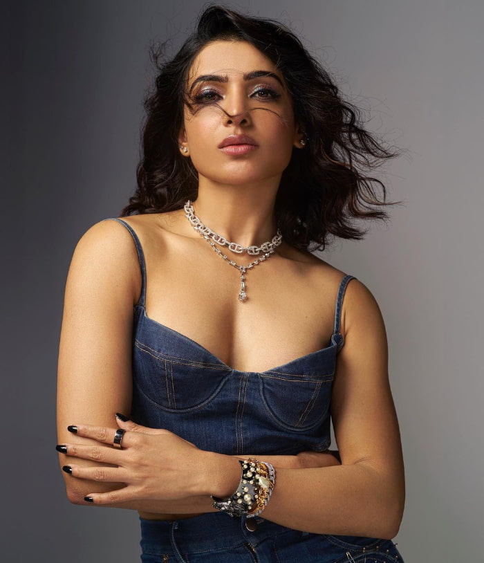 Samantha Akkineni's Stunning Visuals: A Sizzle of Glamour and Style