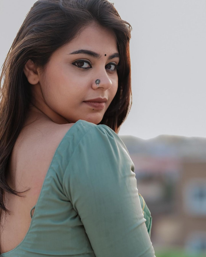 \"Mesmerizing Captures: Monica Chinnakotla's Stunning Photoshoot Revealed!\"