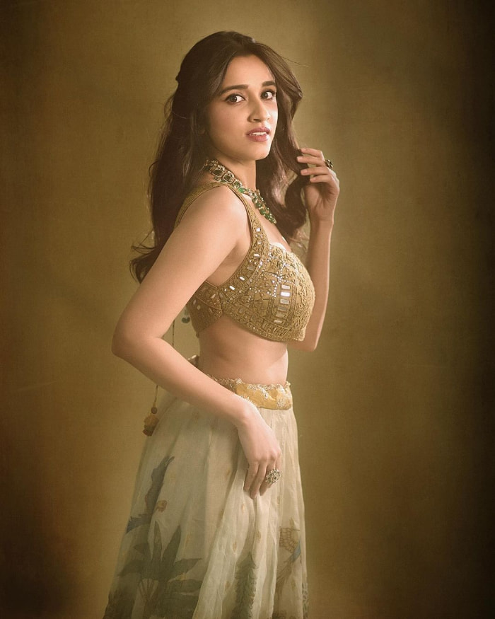 \"Captivating Nuveksha: Explore Stunning New Images Captured Recently\"