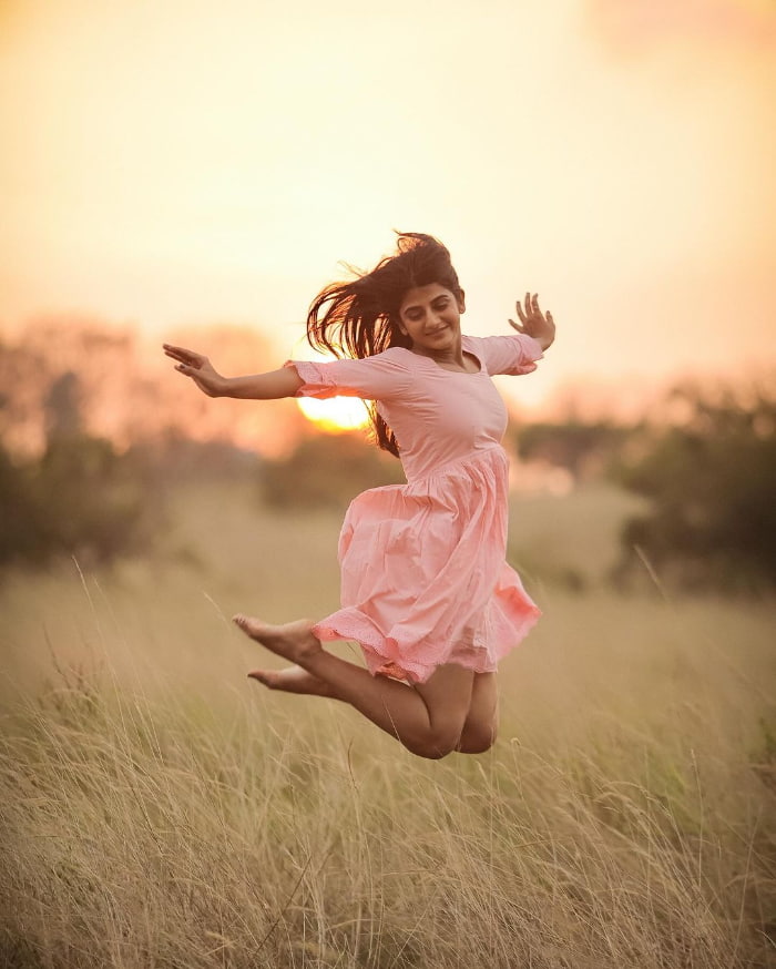 Gabriella Charlton's Latest Captures: A Glimpse into Recent Clicks with Trending Hashtags