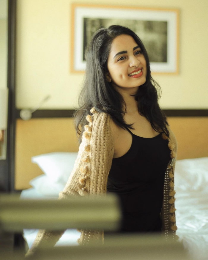 \"Captivating Moments: Explore the Latest Stunning Photos of Shrushti Dange\"