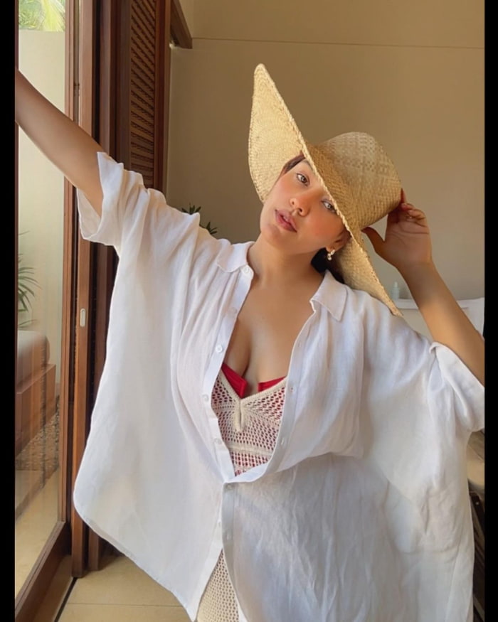 \"Neha Sharma: Latest Stunning Photos Revealed!\"