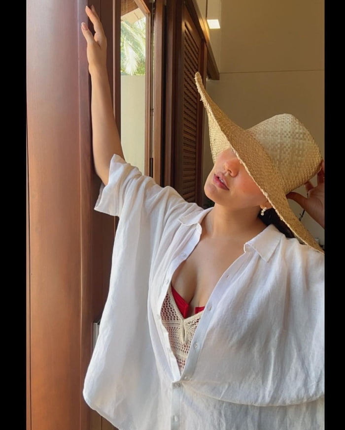 \"Neha Sharma: Latest Stunning Photos Revealed!\"