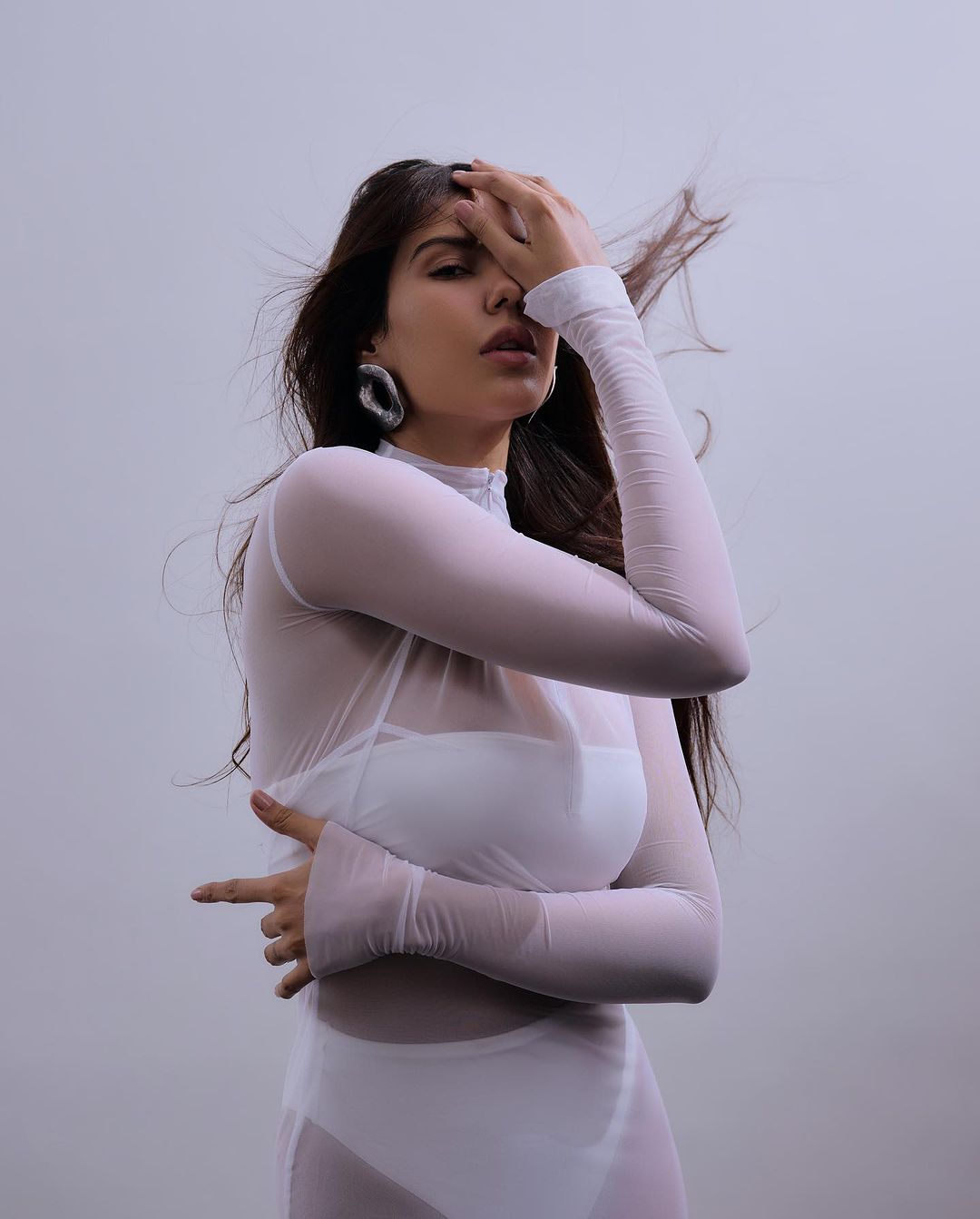 Stunning Snapshots: Sonam Bajwa's Latest Photo Collection