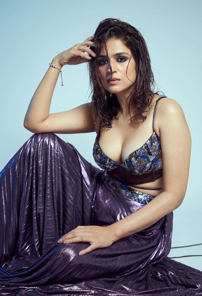 Captivating Shots of Shraddha Das: Explore Stunning Photography of the Talented Actress