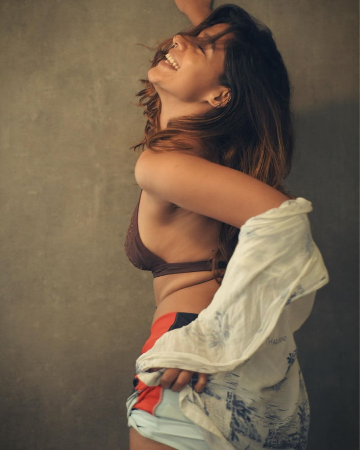 Discover the Newest Pictures of Pranati Rai Prakash: Trending Celebrity Snaps!