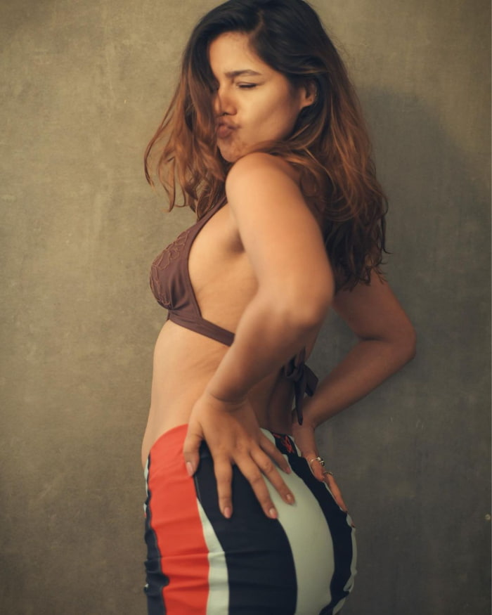 \"Discover the Newest Pictures of Pranati Rai Prakash: Trending Celebrity Snaps!\"