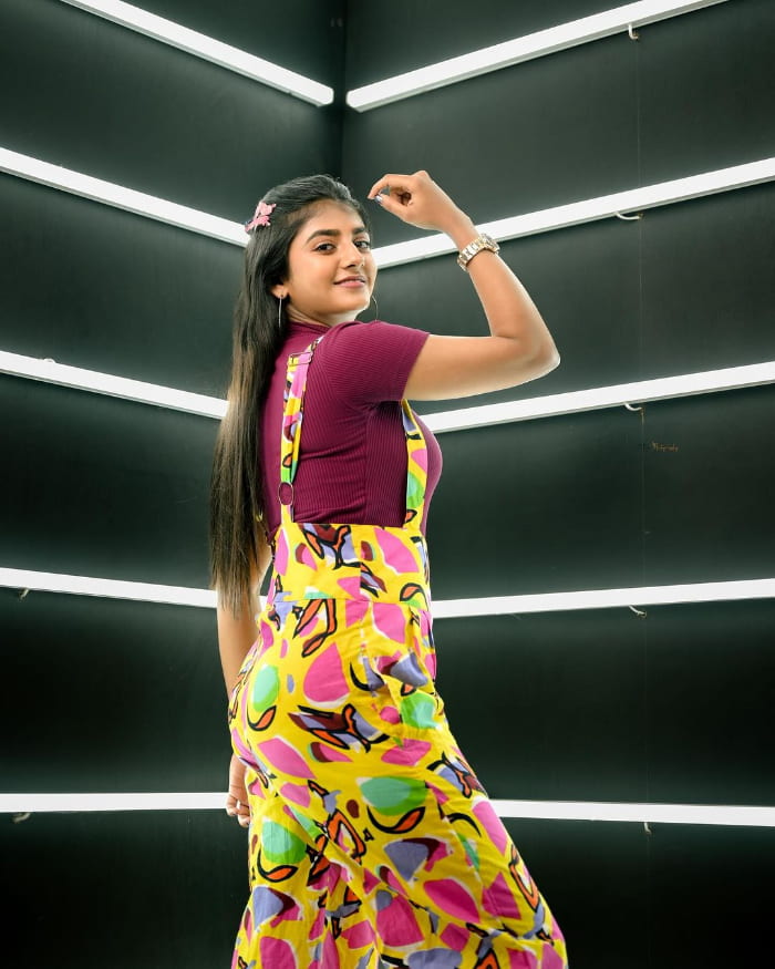 \"Stunning New Shots of Gabriella Charlton: A Visual Delight for 2024\"