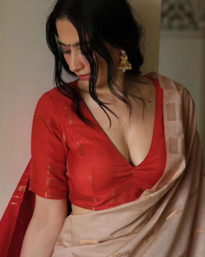 \"Stunning Photoshoot of Sanjeeda Sheikh: Embrace the Beauty!\"
