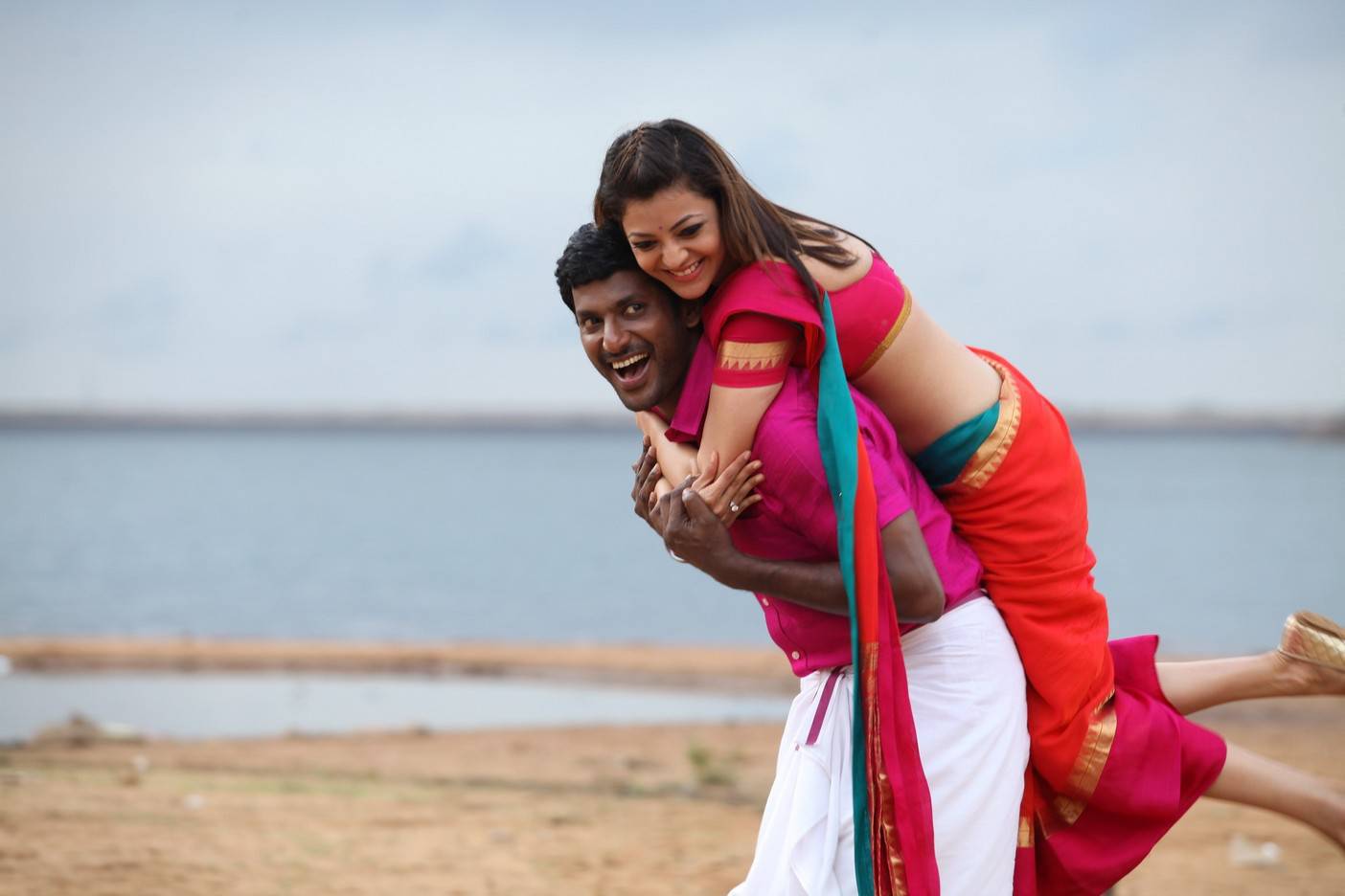 Paayum Puli Tamil Movie Stills Starring Vishal, Kajal Aggarwal