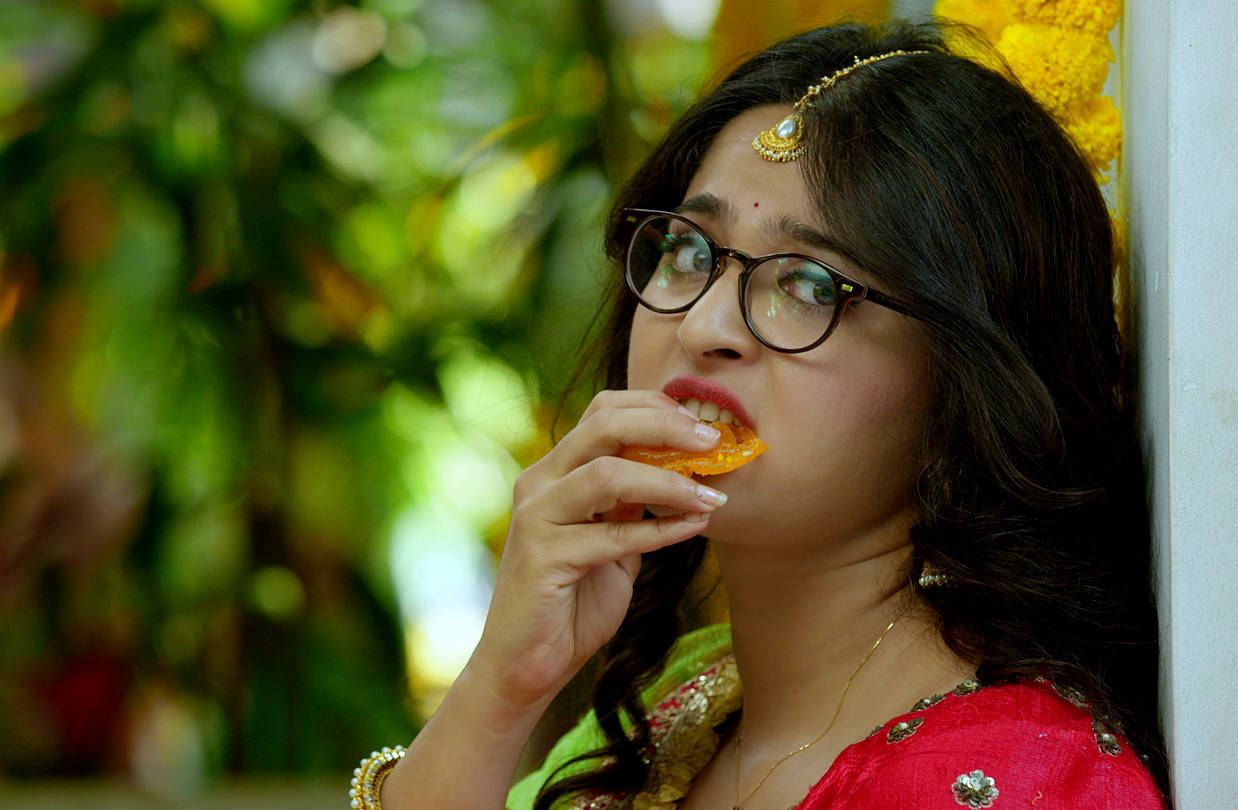 Anushka Stills from Inji Iduppazhagi Tamil Movie