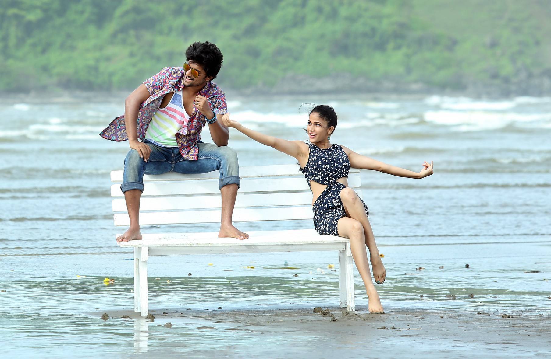 Nani and Lavanya Tripathi Stills from Bale Bale Magadivoy Telugu Movie