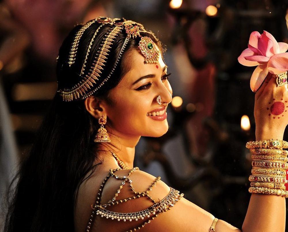 Actress Anushka Shetty Stills from Rudramadevi 