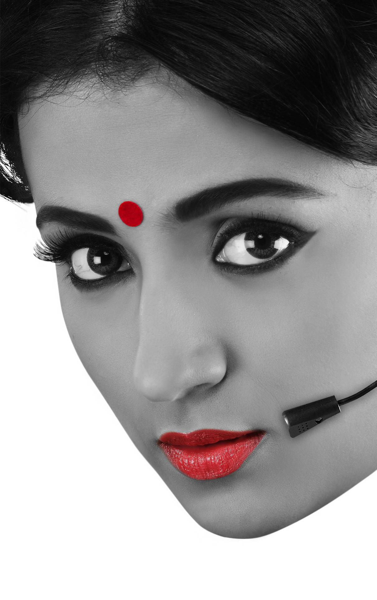 Beautiful Trisha New Stills from Nayaki Movie