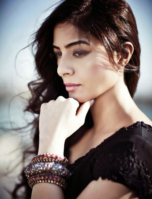 Tabu will play Irrfan Khan’s wife in Talvar