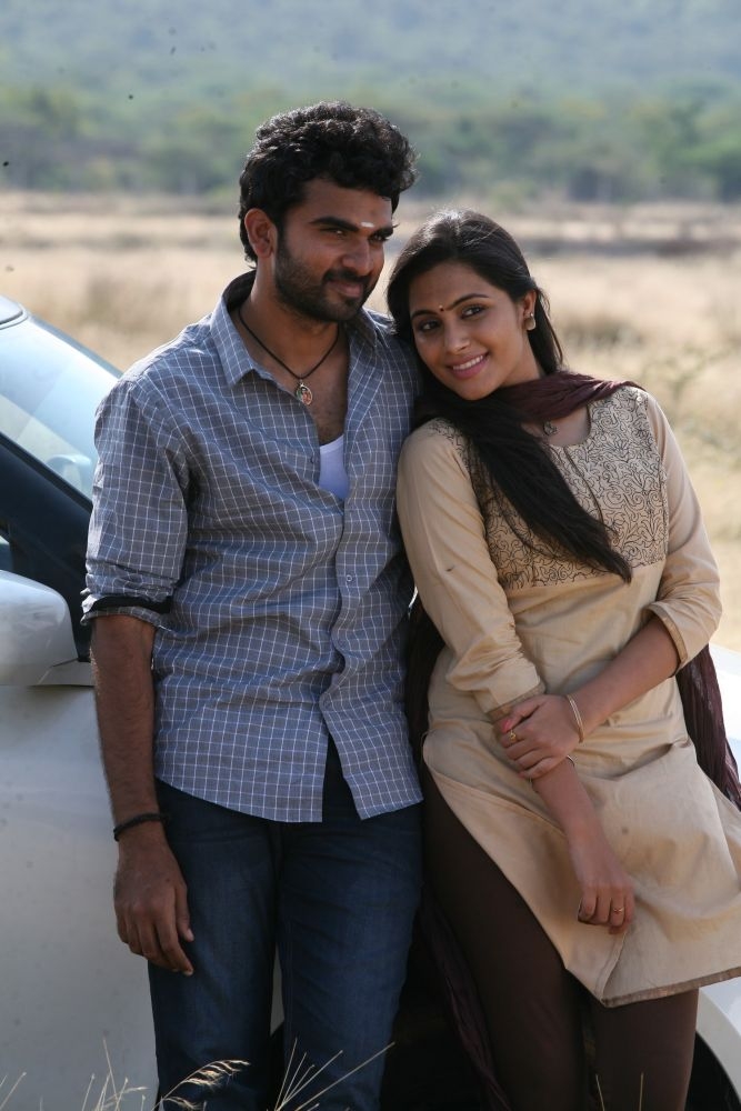 Ashok Selvan and Shruthi in the movie 144