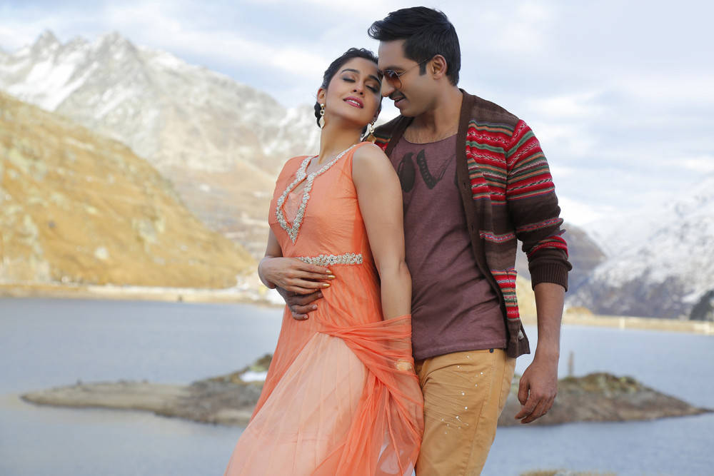 Soukhyam Telugu Movie Stills | Gopichand, Regina Cassandra
